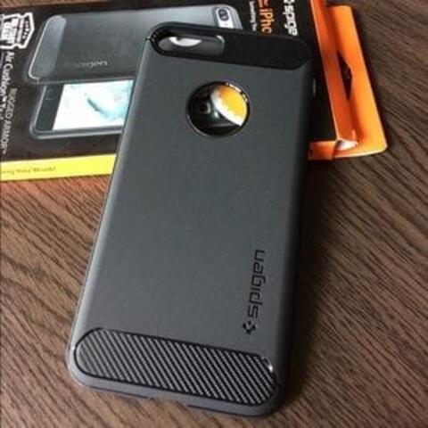 Spigen Rugged Armor iPhone 7 (bisa juga iPhone 6 & 8)