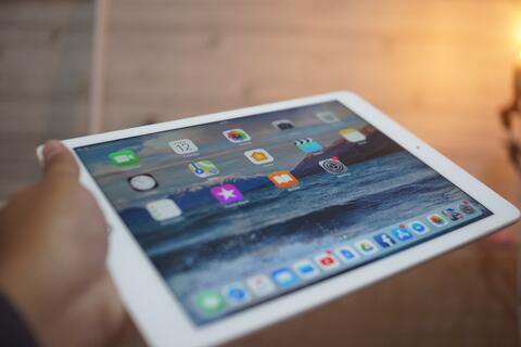iPad Air 2 16gb WIFI + Lte gold murah bandung EX RESMI INDO