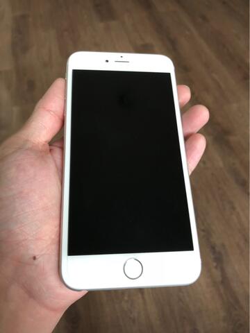 iPhone 6s Plus 128gb warna silver, super istimewa seperti baru. lengkap.