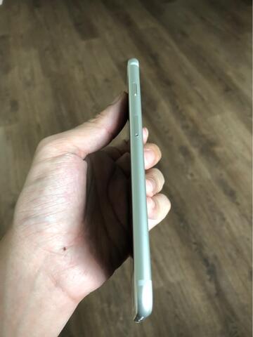 iPhone 6s Plus 128gb warna silver, super istimewa seperti baru. lengkap.