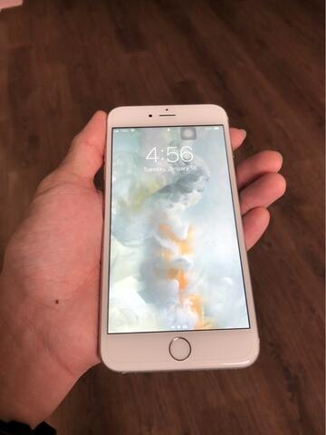iPhone 6s Plus 128gb warna silver, super istimewa seperti baru. lengkap.