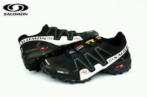 SEPATU SALOMON IMPORT SIZE 40-44 BARANG DIJAMIN SANGAT BERKUALITAS
