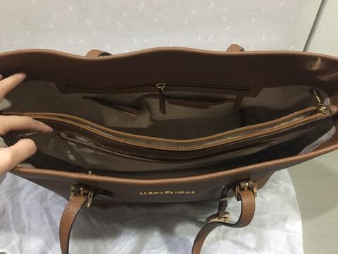 jet set travel medium saffiano