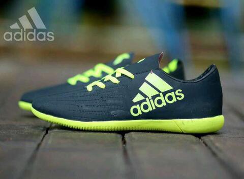 Sepatu Adidas Futsal For Man Size 39-43 Barang Berkualitas