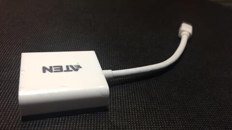 kabel konektor Thunderbolt ke New VGA