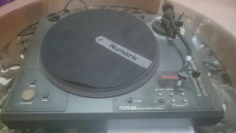 turntable vinyl piringan hitam Vestak dtx-d3 dan ampli Marrantz