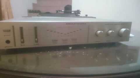 turntable vinyl piringan hitam Vestak dtx-d3 dan ampli Marrantz