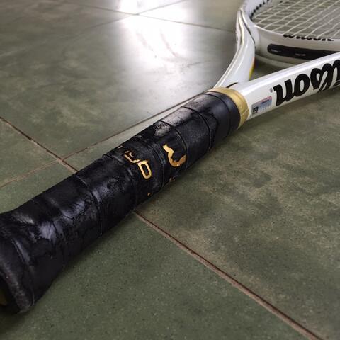 raket tenis wilson blx stratus three