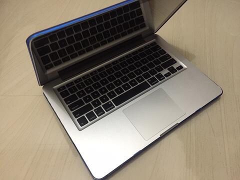 macbook pro 13"