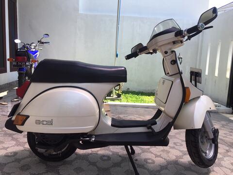 Vespa Excel p150 bandung