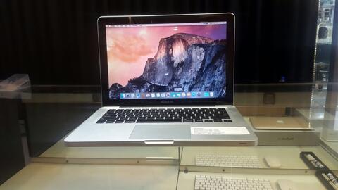 Macbook Pro Core i5 Ram4 Hdd320 Muluuus Murah Mulus