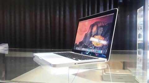 Macbook Pro Core i5 Ram4 Hdd320 Muluuus Murah Mulus