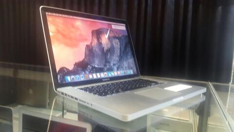 Macbook Pro 15inch Core2Duo Ram4 Hdd250 Keren Mulus Muraaah