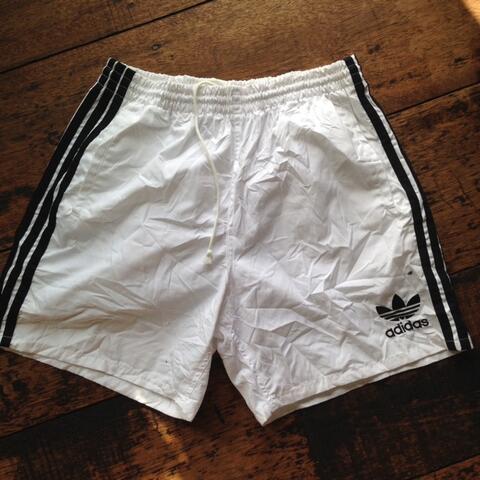 short adidas trefoil