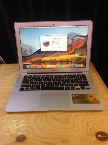 Macbook Air 2014 13inch i5 ram4 ssd128 Mewah Mulus Murah