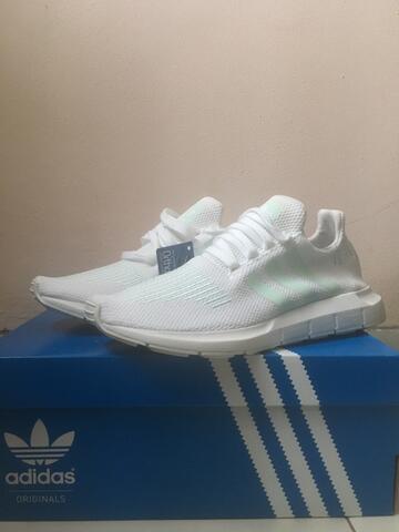 Adidas Swift Run Women