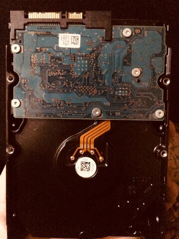 Hardisk HDD 3TB internal Hitachi Full isi Game terbaru