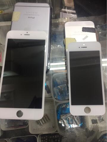 service lcd iphone all tipe 4,5,6,7 service di tempat perbaikan di tempat