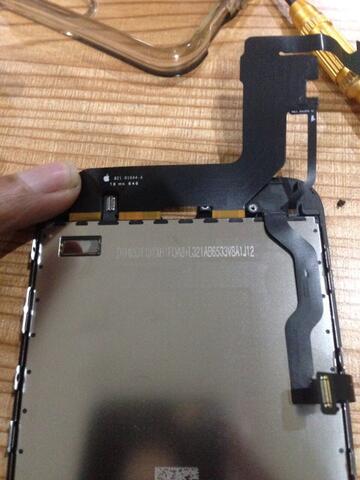 lcd iphone 7 dan 7plus original 100% redy stock service di tempat perbaikan di tempat