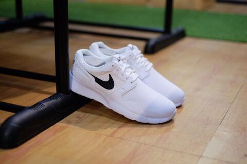 Nike Kaishi Run White Black - 100% ORIGINAL GUARANTEE!!