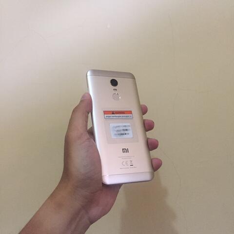 Jual Xiaomi Redmi 5 Plus 3/32 Murah !