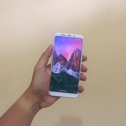 Jual Xiaomi Redmi 5 Plus 3/32 Murah !