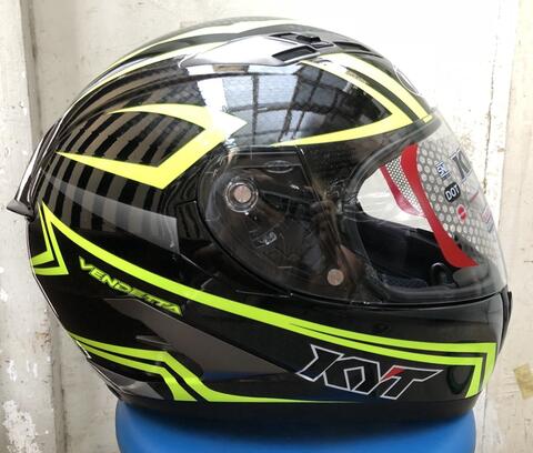 KYT Vendetta 2 Carbon Black / Yellow Fluo