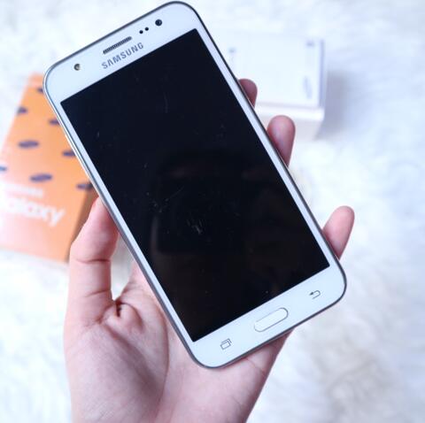 SAMSUNG J5 (2015) White MEWAH