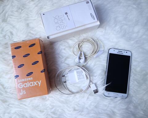 SAMSUNG J5 (2015) White MEWAH