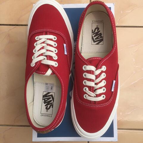 red chili vans