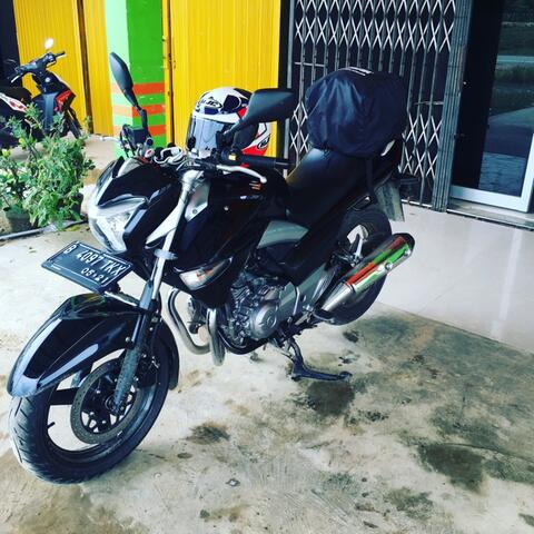 Suzuki Inazuma 250cc (2 selinder)