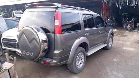 ford everest 2007 plat T second