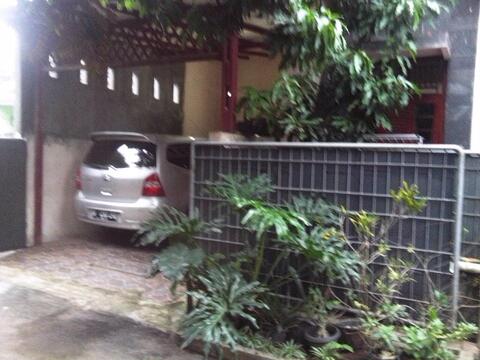 Rumah Komplek Bumi Mutiara Block JH 1 No. 3 LT 72m LB 90m