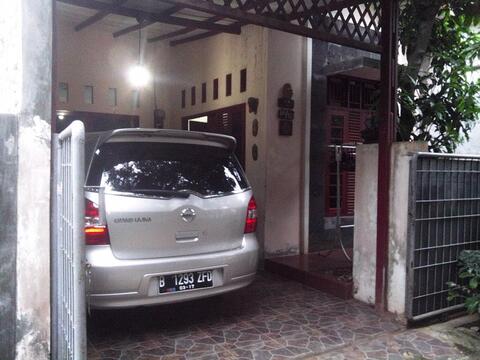 Rumah Komplek Bumi Mutiara Block JH 1 No. 3 LT 72m LB 90m