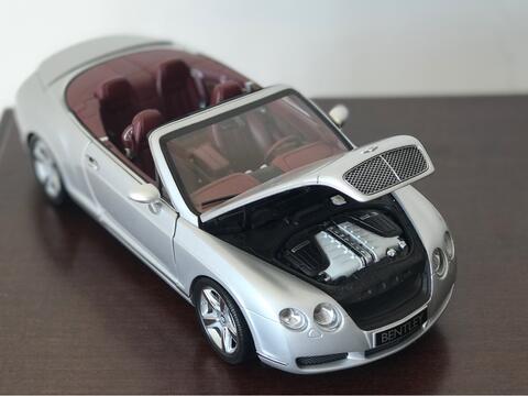 minichamps 1:18 Bentley Continental GTC 2006