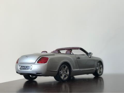 minichamps 1:18 Bentley Continental GTC 2006