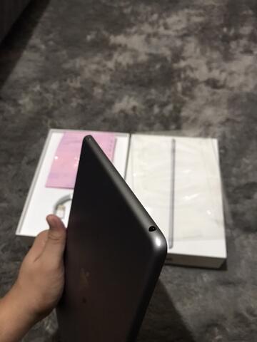 ipad 2018 32Gb wifi baru 2bulan masih mulus - malang kota
