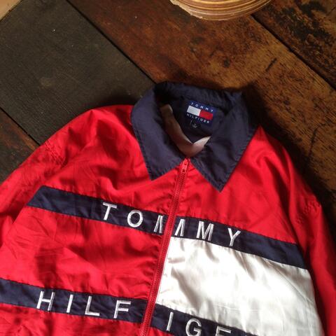 tommy hilfiger jacket big logo