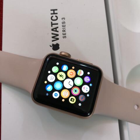 Terjual Apple Watch Seri 3 38MM Resmi iBox Fullset Original (Malang)  (Surabaya) | KASKUS