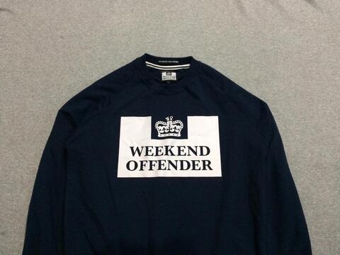 Crewneck Sweater Weekend Offender Navy Size M dan L