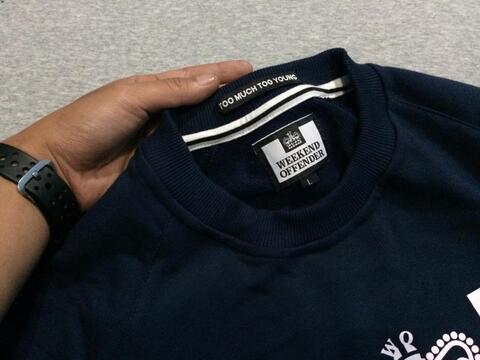 Crewneck Sweater Weekend Offender Navy Size M dan L