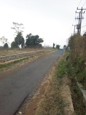 tanah padat pinggir jalan cikoneng cibiruwetan