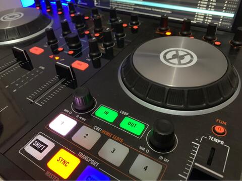 Native Instruments Traktor S2 MK2