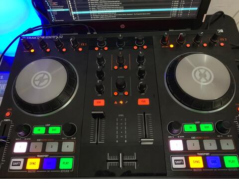 Native Instruments Traktor S2 MK2