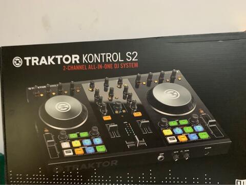 Native Instruments Traktor S2 MK2