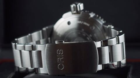 ORIS AQUIS DIVER SMALL SECOND AUTOMATIC GREEN CERAMIC BEZEL 46MM