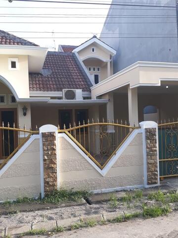 Jual Jual Rumah Taman Cilegon Indah Cilegon Banten Harga Rp1300000000 Nego