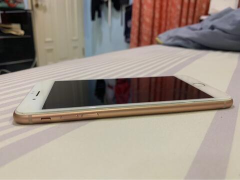 WTS Iphone 8plus 64gb rosegold full set minus bagian bawah