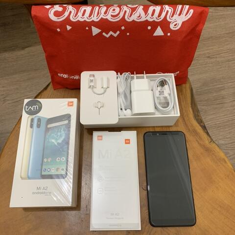 Xiaomi Mi A2 RAM 4/64gb Black. Garansi Resmi TAM. Super Istimewa
