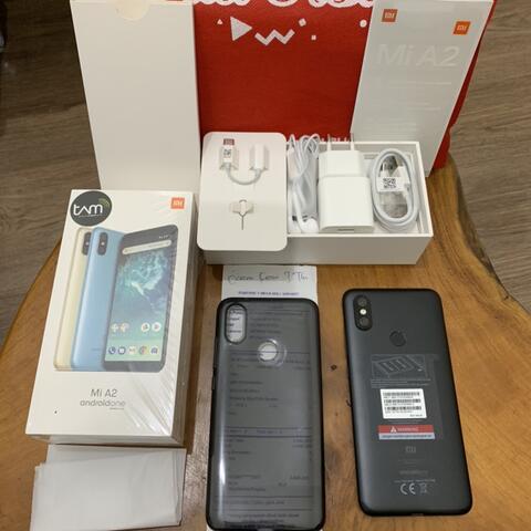 Xiaomi Mi A2 RAM 4/64gb Black. Garansi Resmi TAM. Super Istimewa